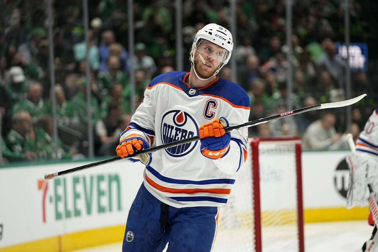 Edmonton Oilers’ Connor McDavid waits on a face off during an NHL hockey game against the Dallas Stars on April 3, 2024, in Dallas. THE CANADIAN PRESS/AP, Tony Gutierrez