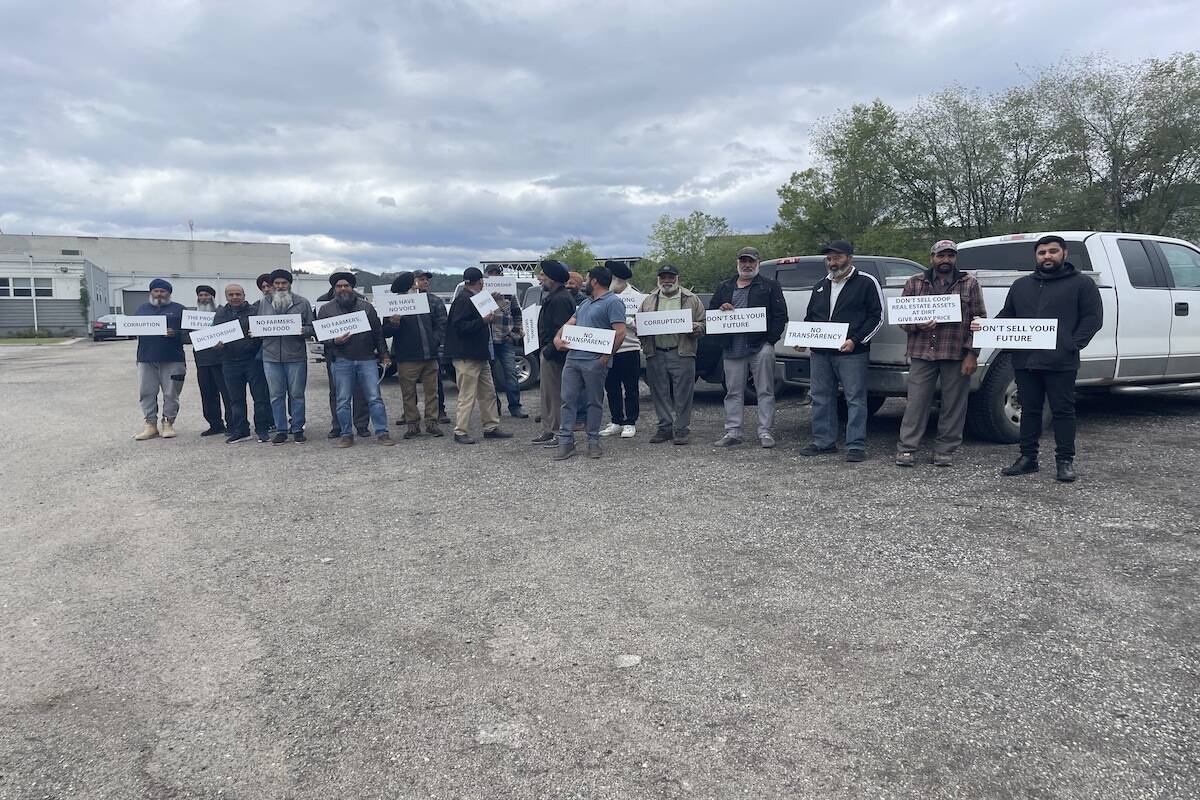 Okanagan fruit growers and farmers protested at the BC Tree Fruits Cooperative on Sexsmith Road in Kelowna on May 29, 2024. (Gary Barnes/Kelowna Capital News)