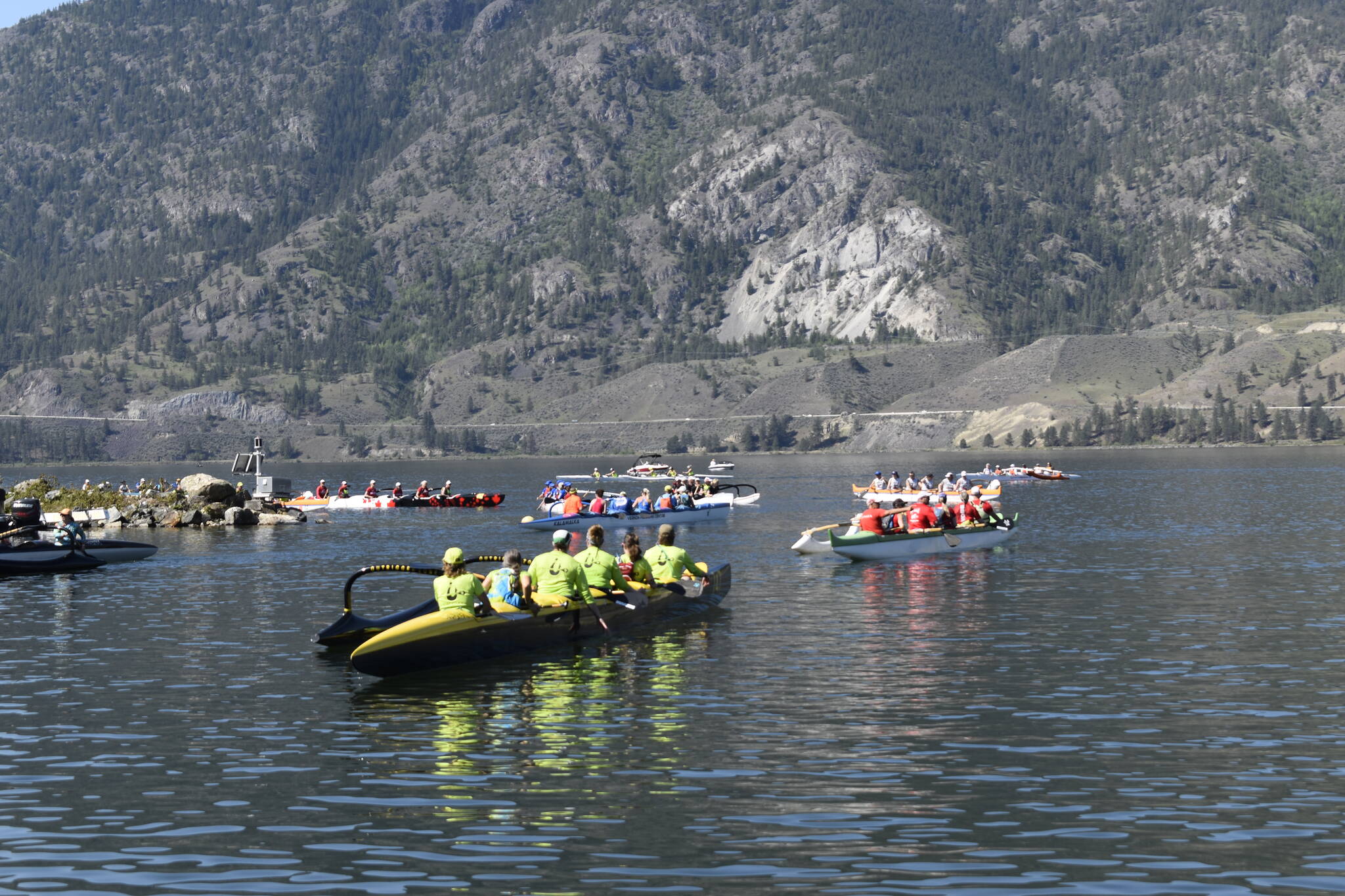 Canoe race teams from across Western Canada on Skaha Lake in Penticton on May 11. (Logan Lockhart/Western News)