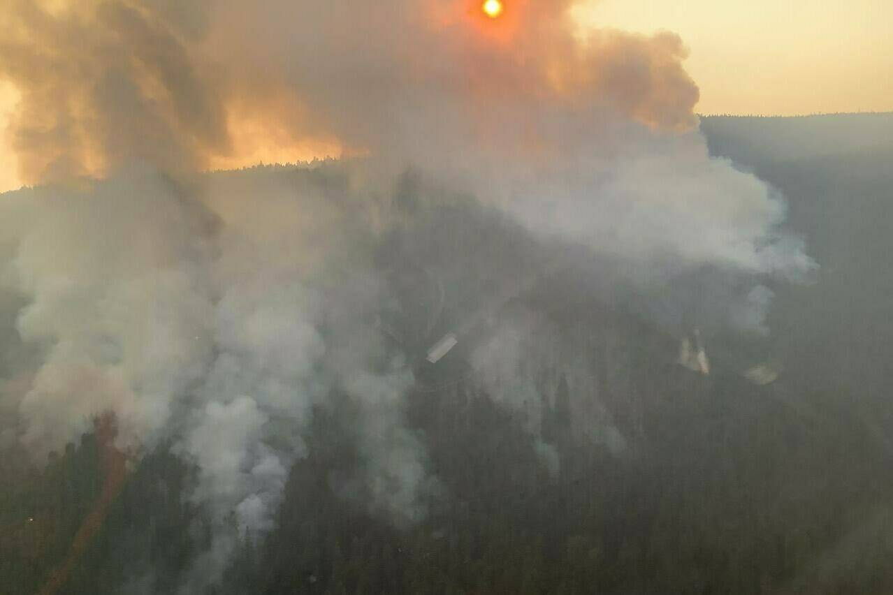 The BC Wildfire Service continues to respond to the McDougall Creek wildfire located 10 kilometres northwest of West Kelowna as shown in this undated handout image. THE CANADIAN PRESS/HO, BC Wildfire Service